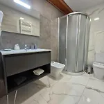 Feeling - Suites&rooms ゲストハウス 3*