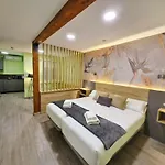 Feeling - Suites&rooms 3*