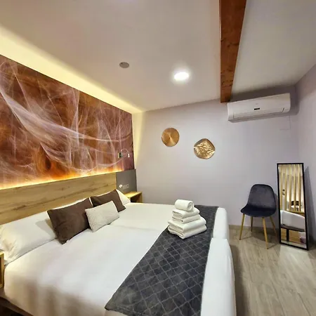 Feeling - Suites&rooms 3* ليون