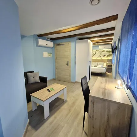 Feeling - Suites&rooms بيت ضيافة 3*