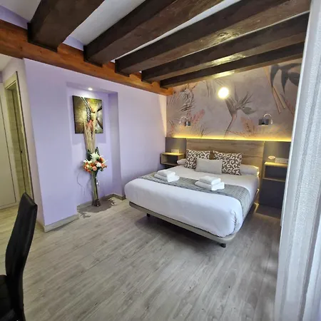 Feeling - Suites&rooms León